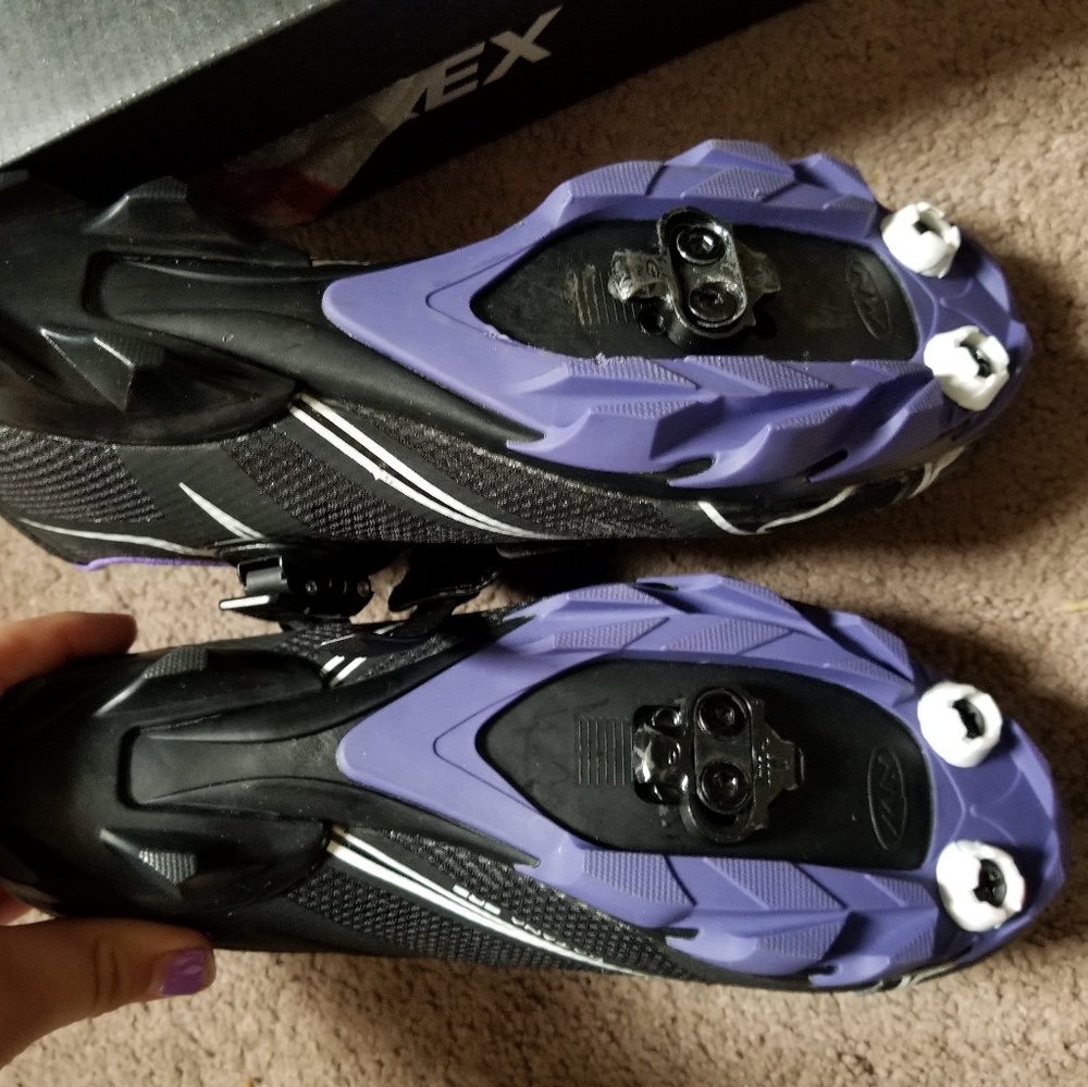 Cycle Shoes - image 2